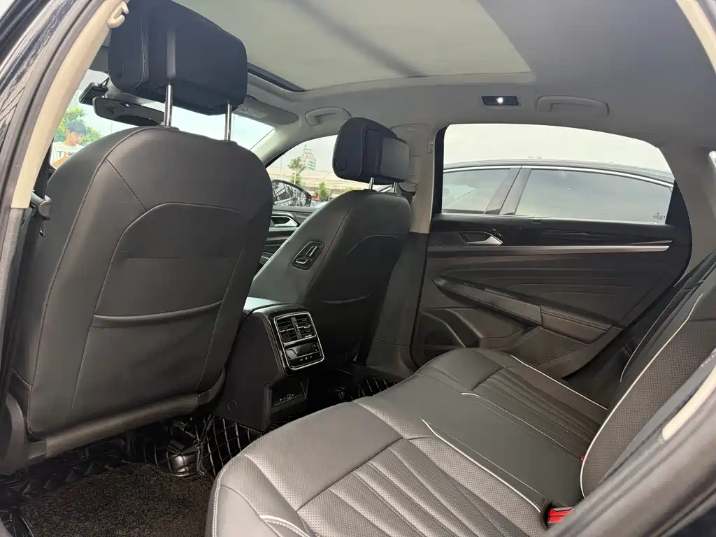 Volkswagen Passat — миниатюра 5