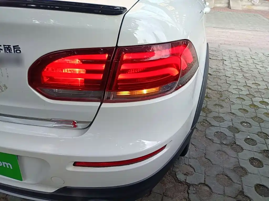 Qoros Qoros 3 — миниатюра 8