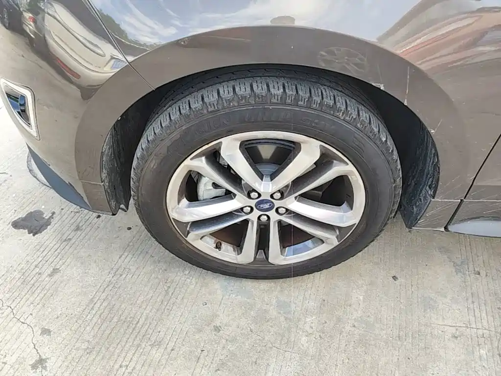 Ford Edge — миниатюра 23