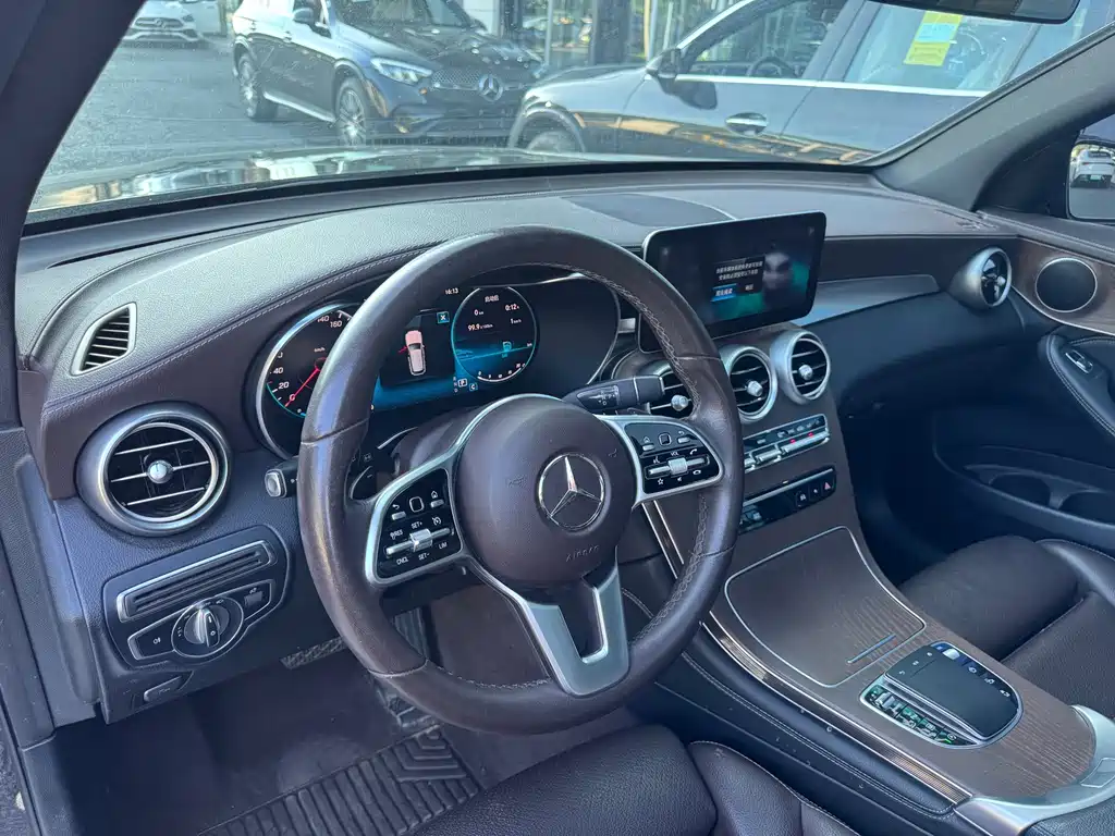 Mercedes-Benz GLC — миниатюра 10