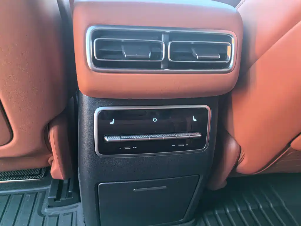 Li Auto Li L7 — миниатюра 8