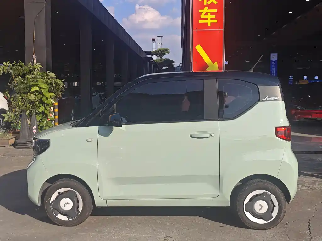 Wuling MINIEV — миниатюра 13
