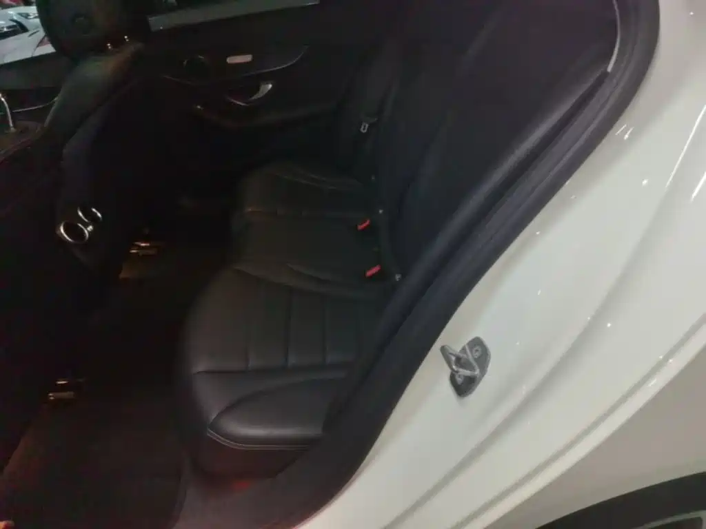 Mercedes-Benz C-Class — миниатюра 17