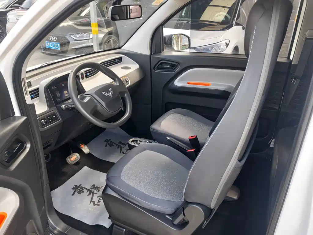Wuling MINIEV — миниатюра 8