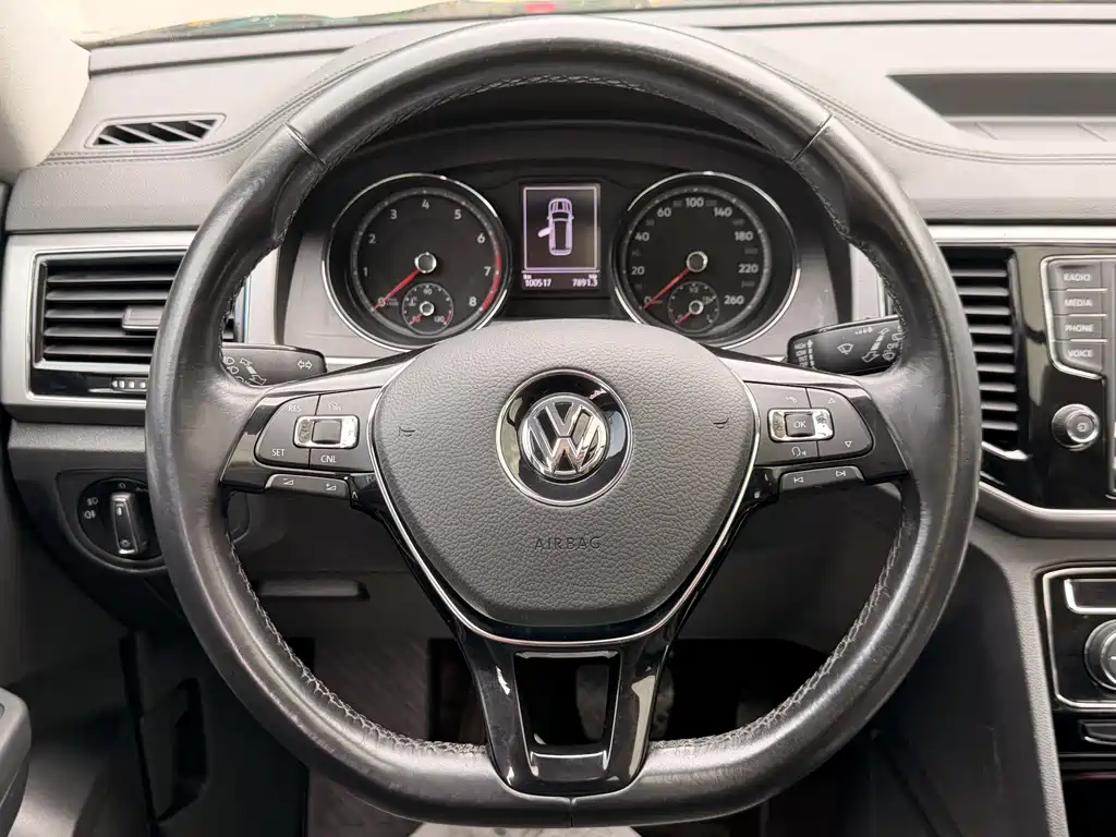 Volkswagen Teramont — миниатюра 10