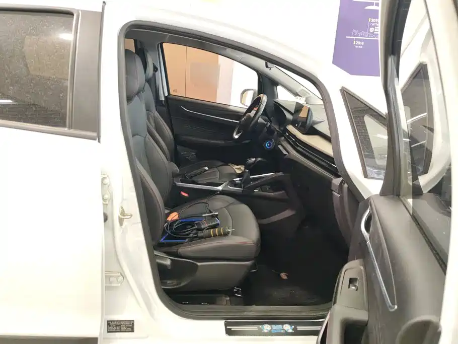 Geely Vision X3 — миниатюра 8