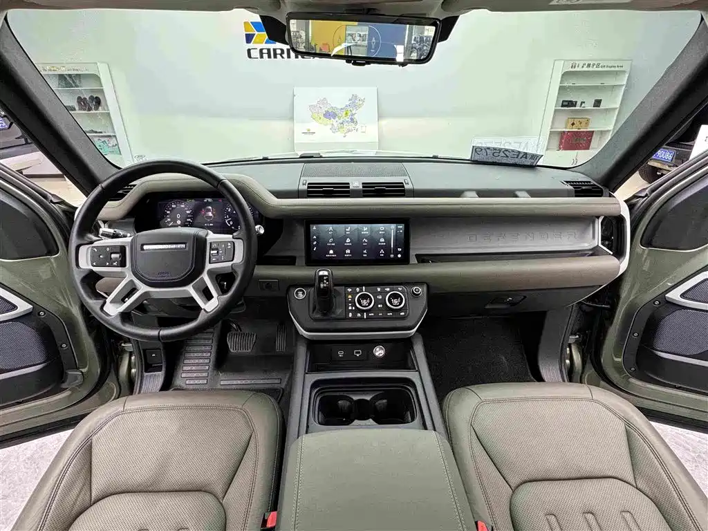 Land Rover Defender — миниатюра 11