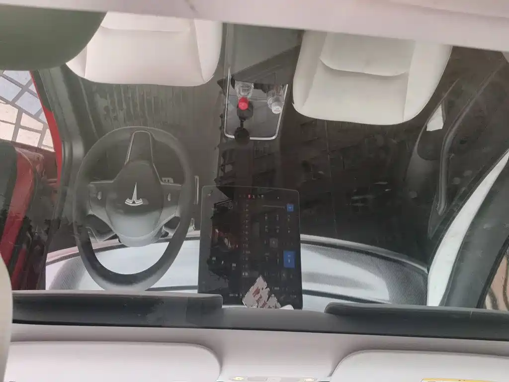 Tesla Model 3 — миниатюра 19