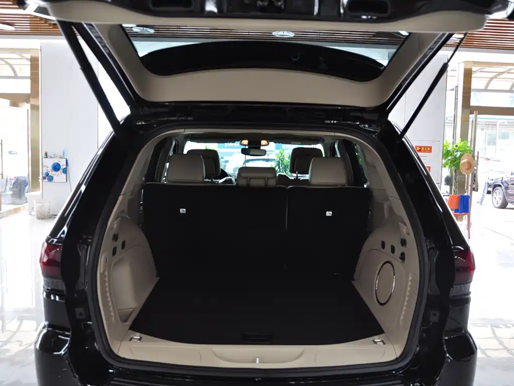 Jeep Grand Cherokee (Import) — миниатюра 13
