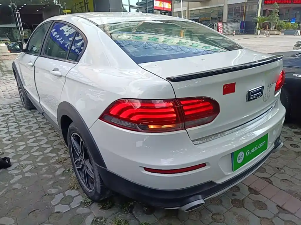 Qoros Qoros 3 — миниатюра 5
