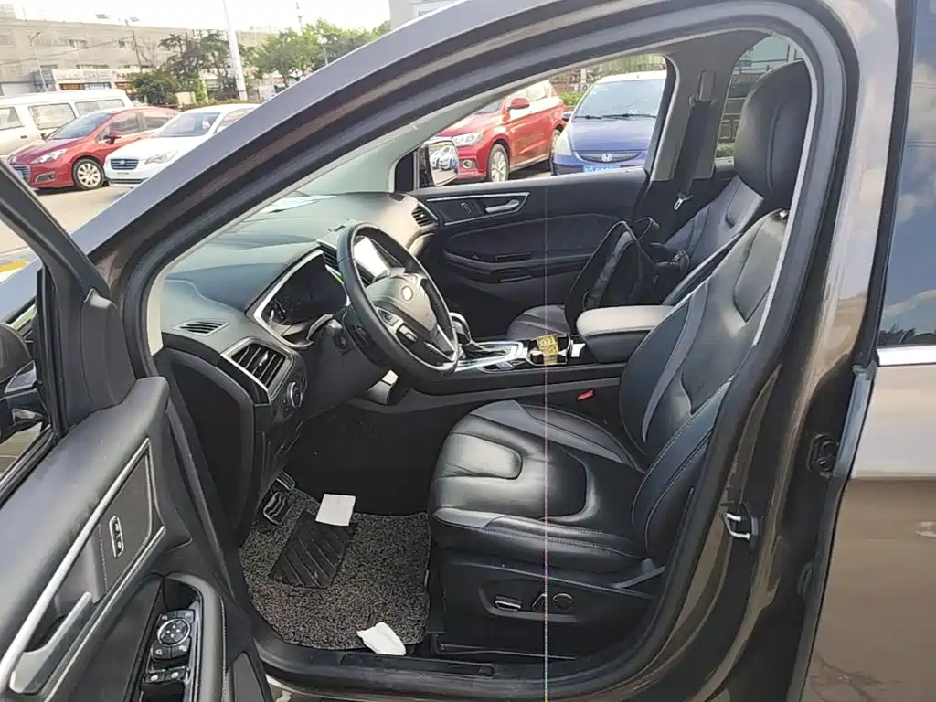 Ford Edge — миниатюра 16