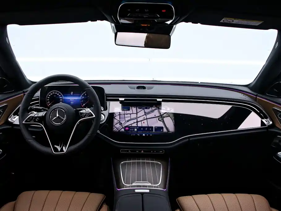 Mercedes-Benz E-Class — миниатюра 5