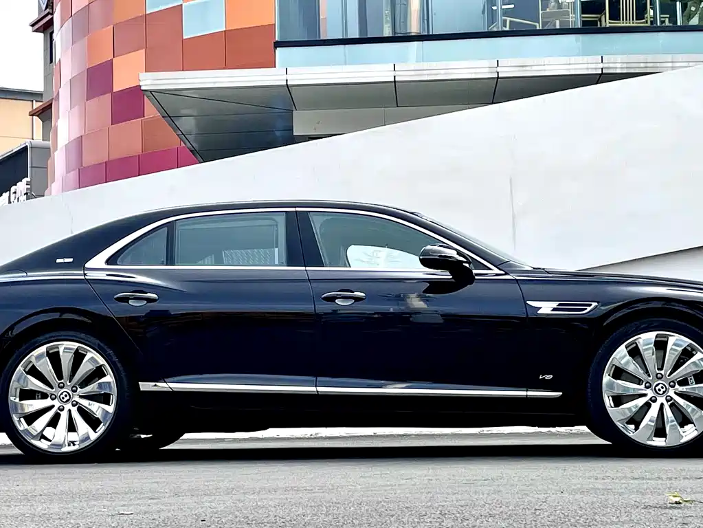 Bentley Flying Spur — миниатюра 5