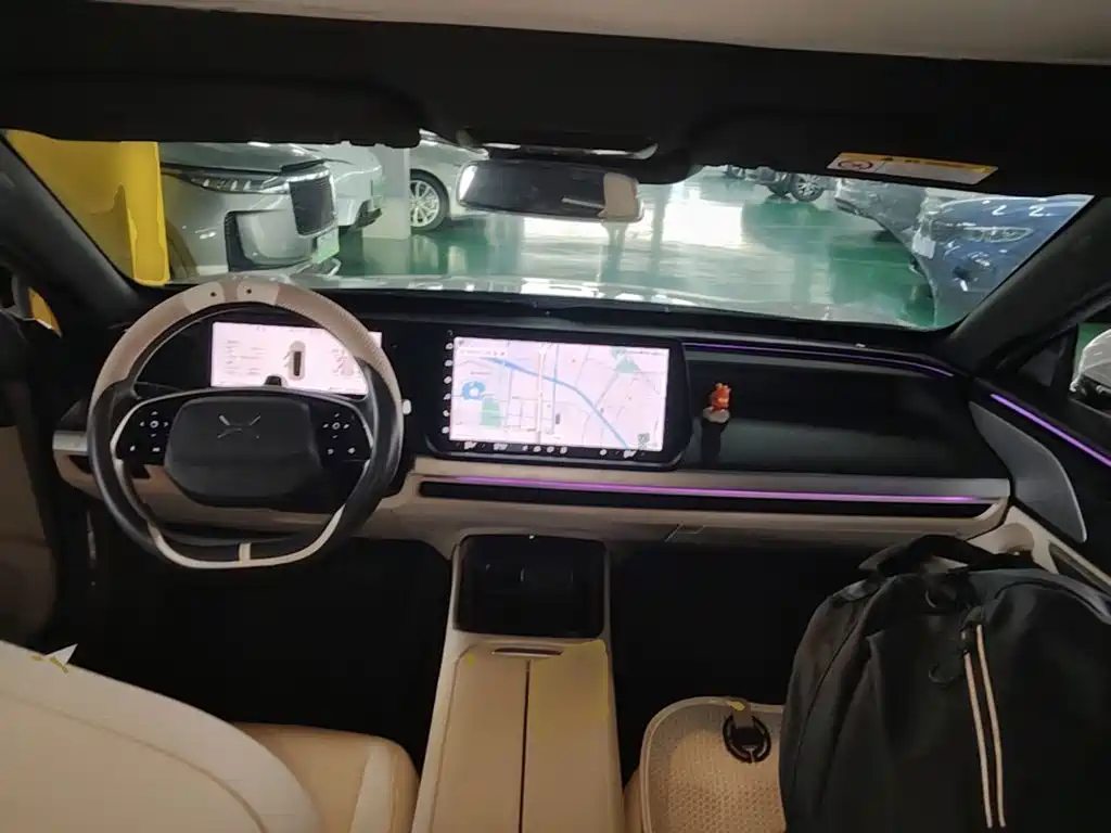 XPeng P7 — миниатюра 10