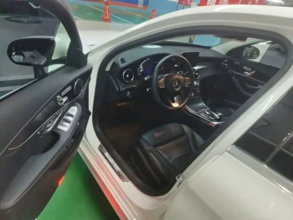 Mercedes-Benz C-Class — миниатюра 16