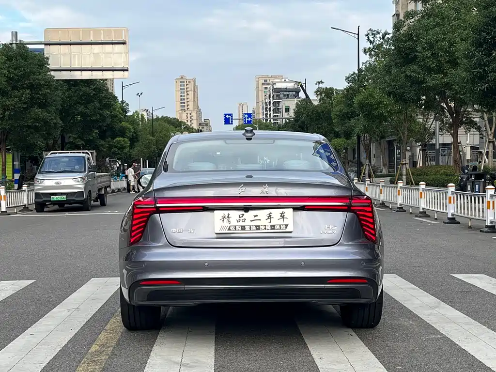 Hongqi Hongqi H5 PHEV — миниатюра 5