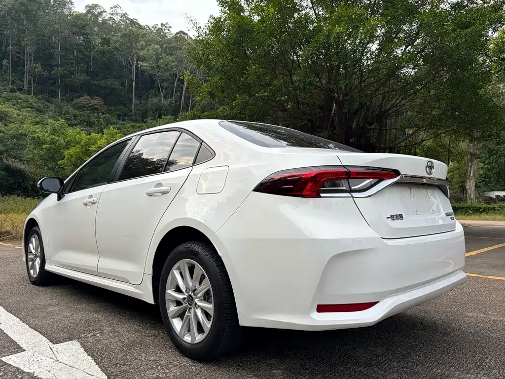 Toyota Corolla — миниатюра 7