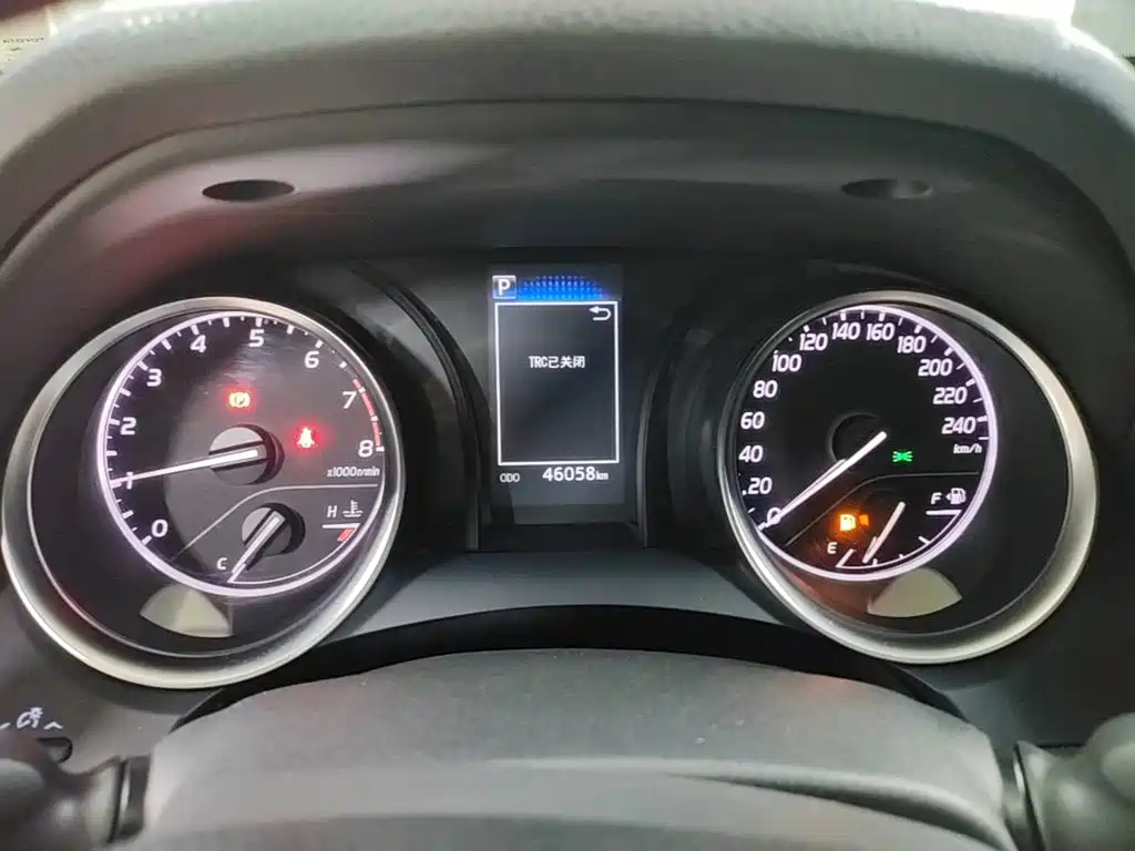 Toyota Camry — миниатюра 12