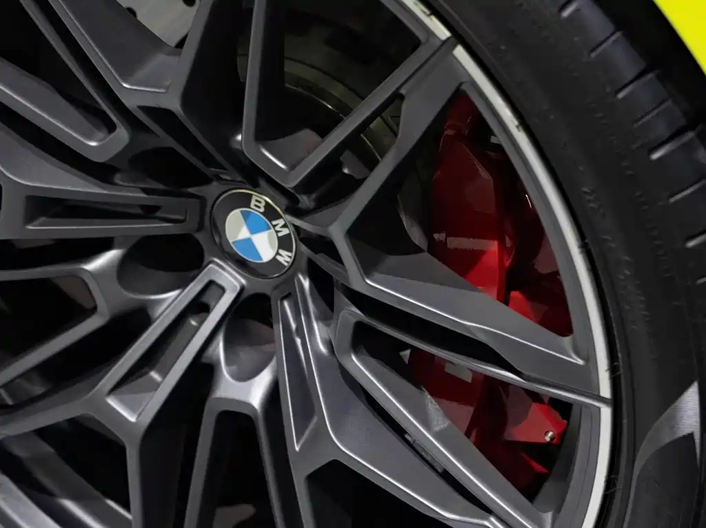 BMW M4 — миниатюра 10