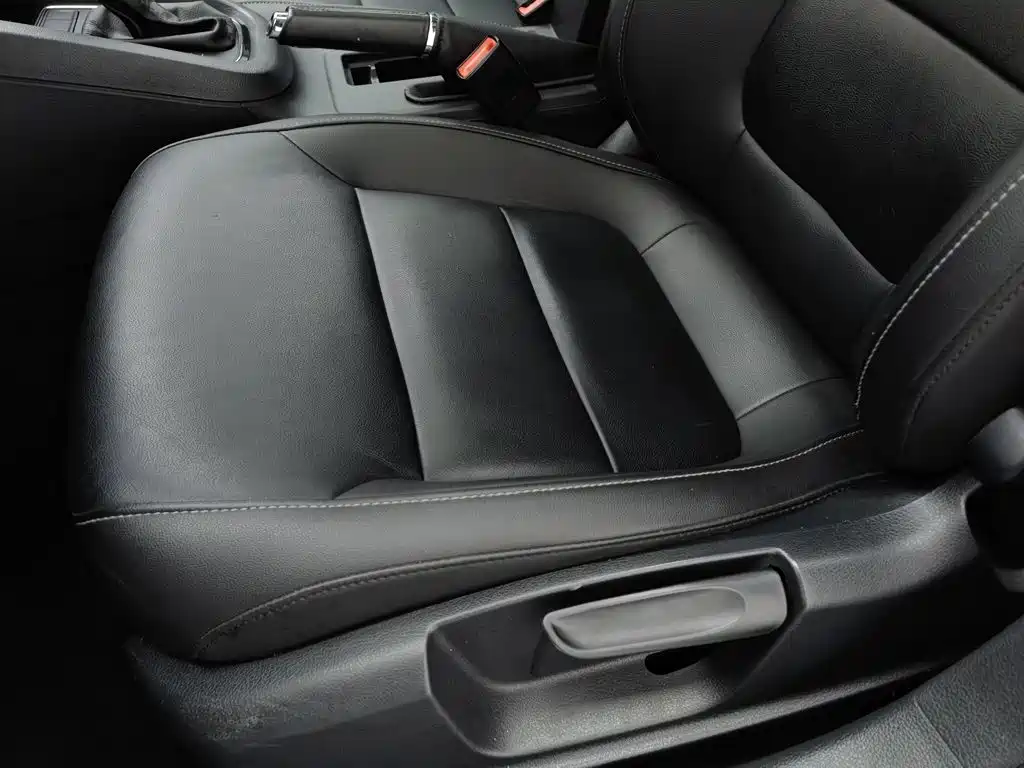 Volkswagen Sagitar — миниатюра 20