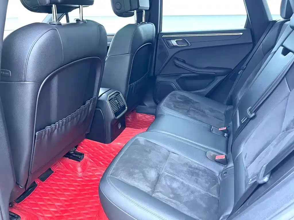 Porsche Macan — миниатюра 6