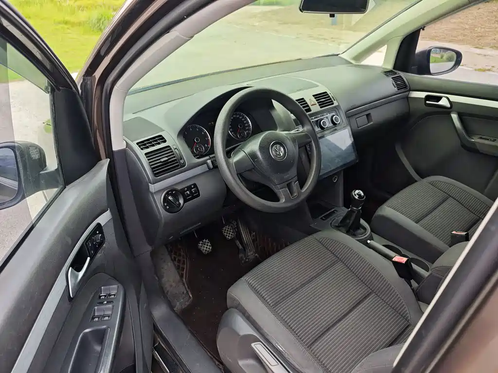 Volkswagen Touran — миниатюра 4