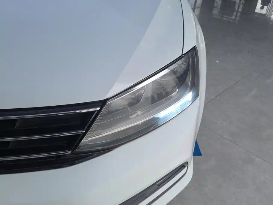 Volkswagen Sagitar — миниатюра 5
