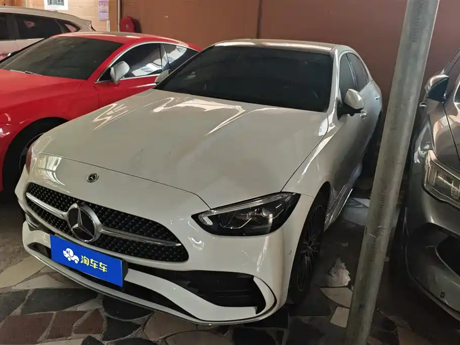 Mercedes-Benz C-Class 2024