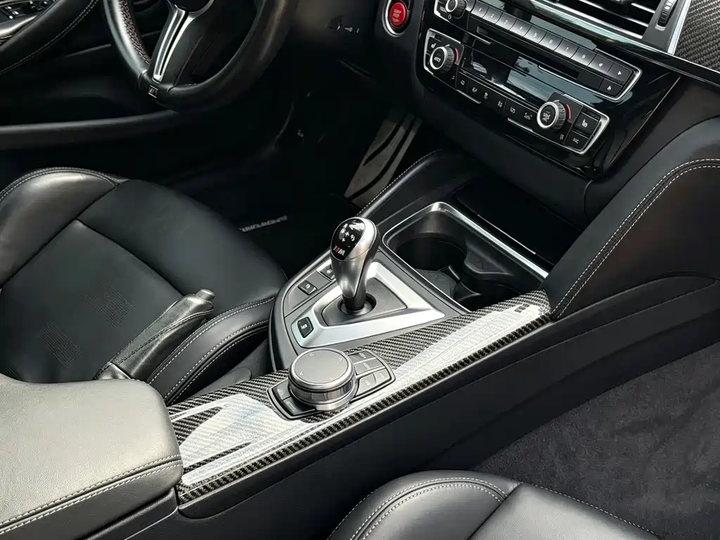 BMW M4 — миниатюра 9