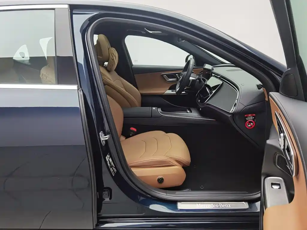 Mercedes-Benz E-Class — миниатюра 23