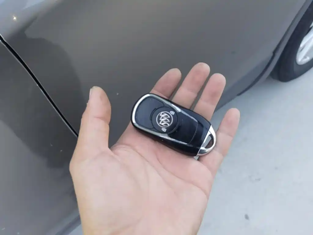 Buick Envision Plus — миниатюра 9