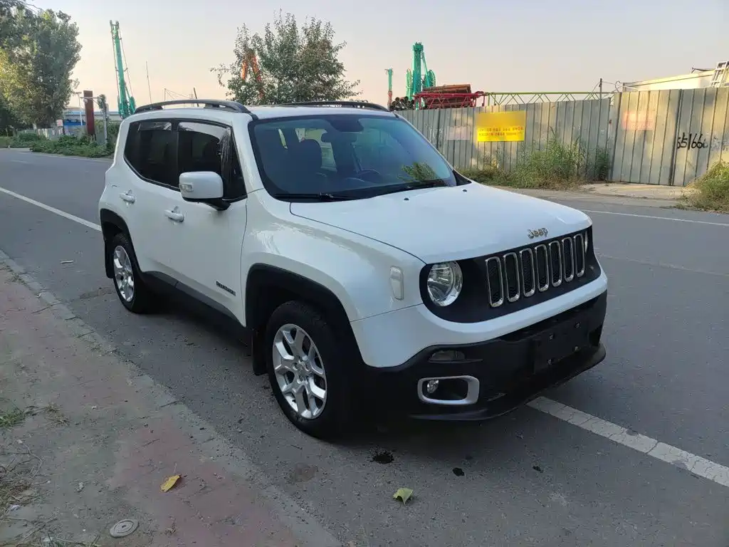 Jeep Renegade — миниатюра 8