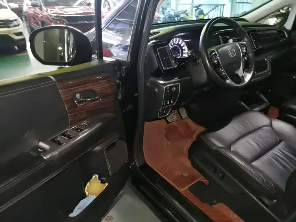 Honda Elysion — миниатюра 16