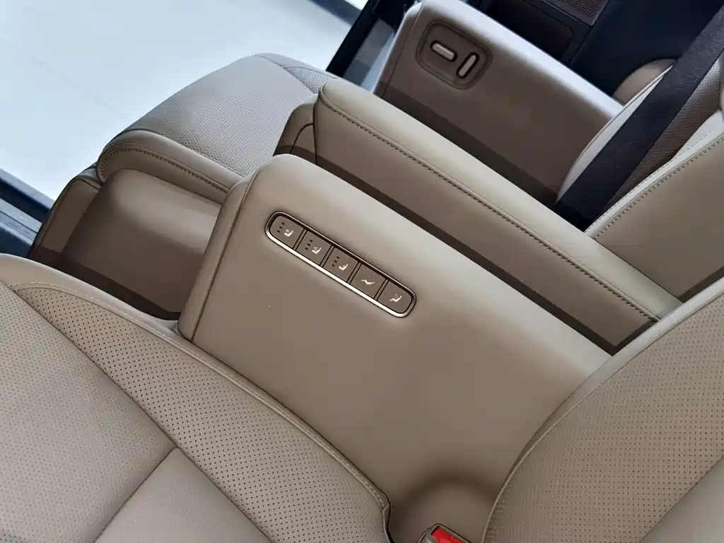 Li Auto Li MEGA — миниатюра 18