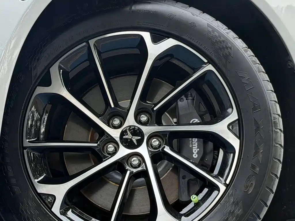 XPeng P7 — миниатюра 8