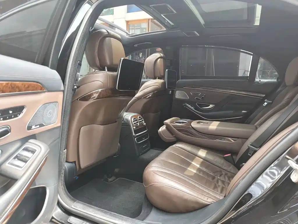 Mercedes-Benz S-Class — миниатюра 6