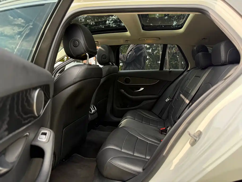 Mercedes-Benz C-Class (Import) — миниатюра 22