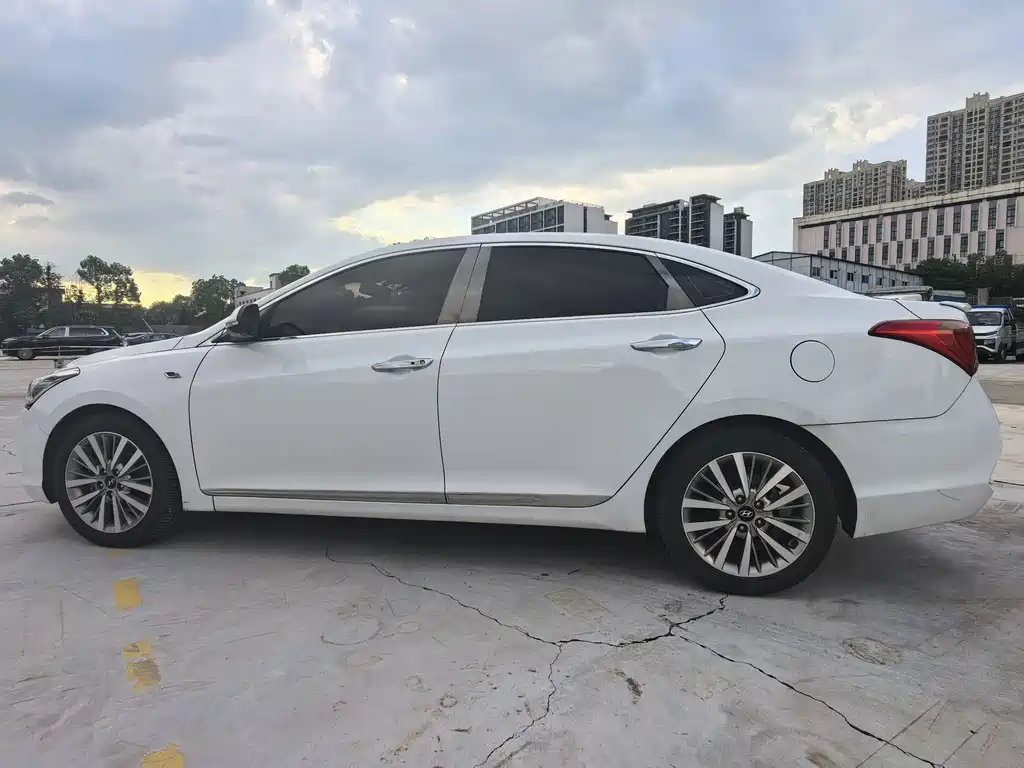 Hyundai Mistra — миниатюра 9