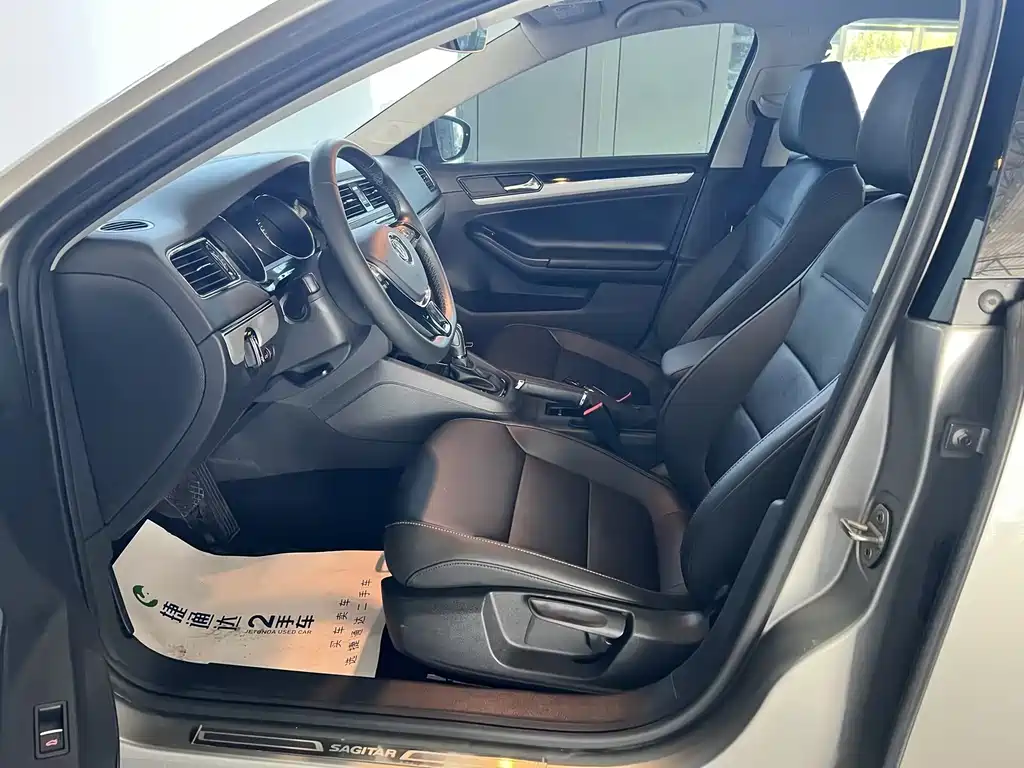 Volkswagen Sagitar — миниатюра 21