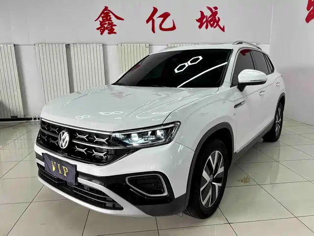 Volkswagen Tharu