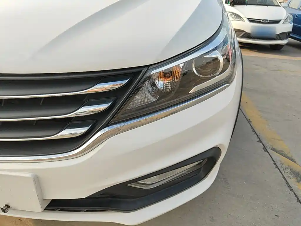 Baojun 310W — миниатюра 24