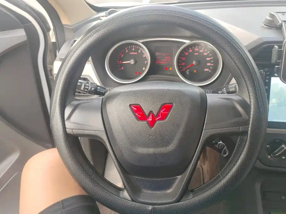 Wuling Hongguang — миниатюра 15
