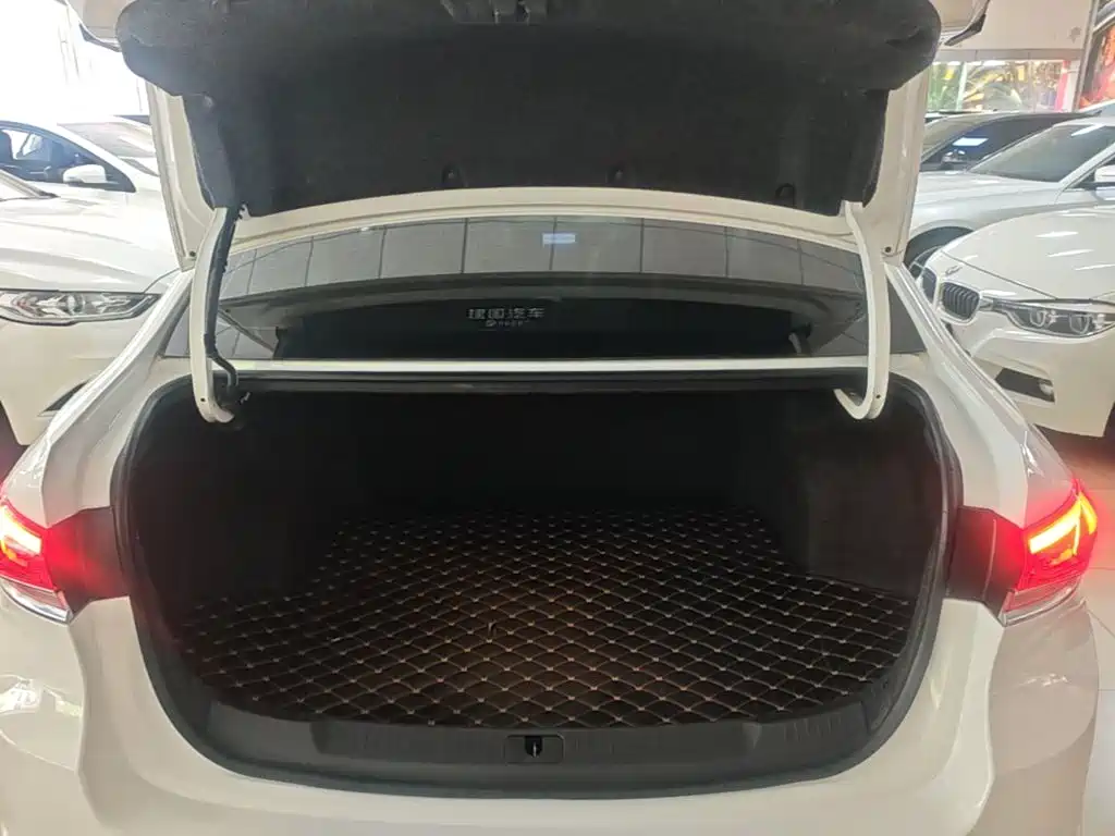 Buick Excelle — миниатюра 19