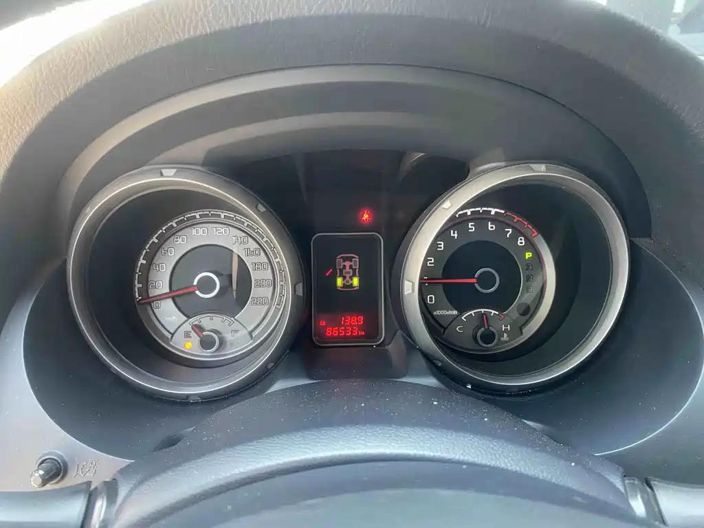 Mitsubishi Pajero (Import) — миниатюра 11