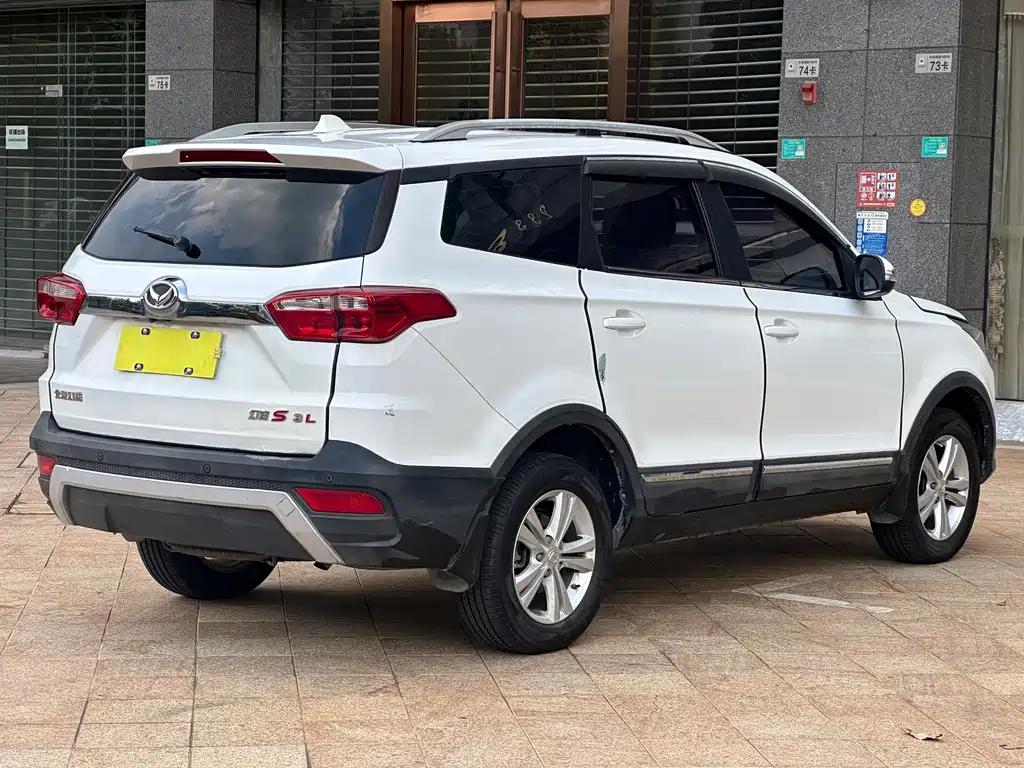 BAIC S3 2016 S3L 1.5L MT Luxury