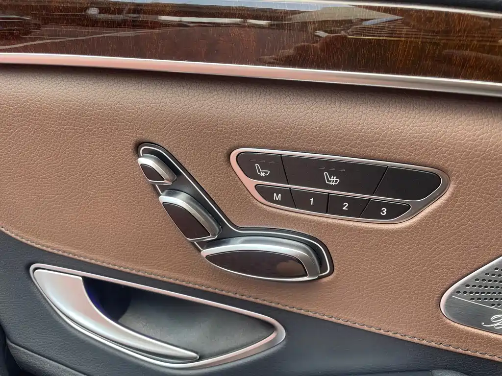 Mercedes-Benz S-Class — миниатюра 9