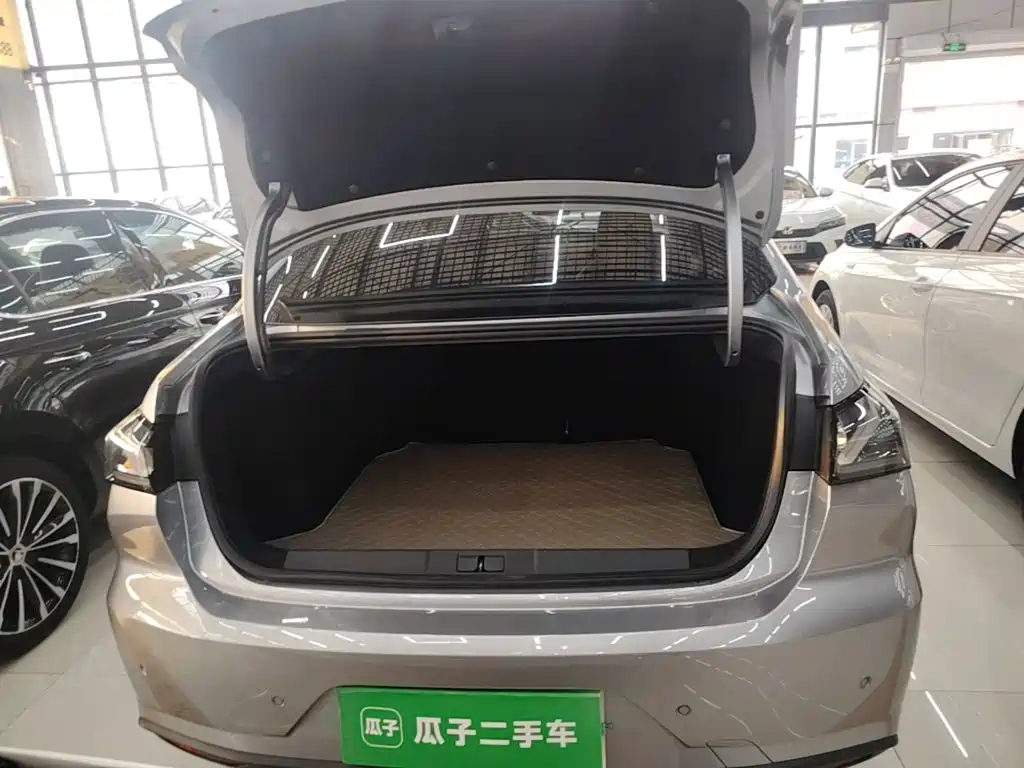Peugeot 408 — миниатюра 19