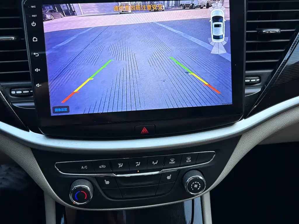 Buick Verano — миниатюра 9