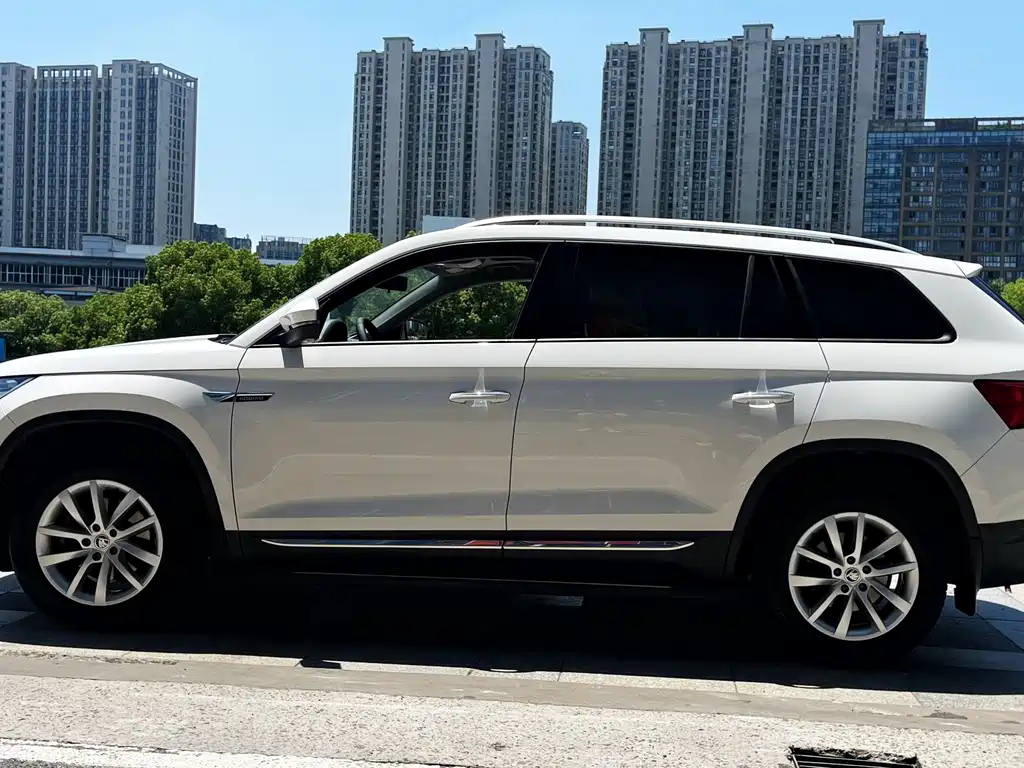 Skoda Kodiaq 2018 TSI330 5 мест Comfort