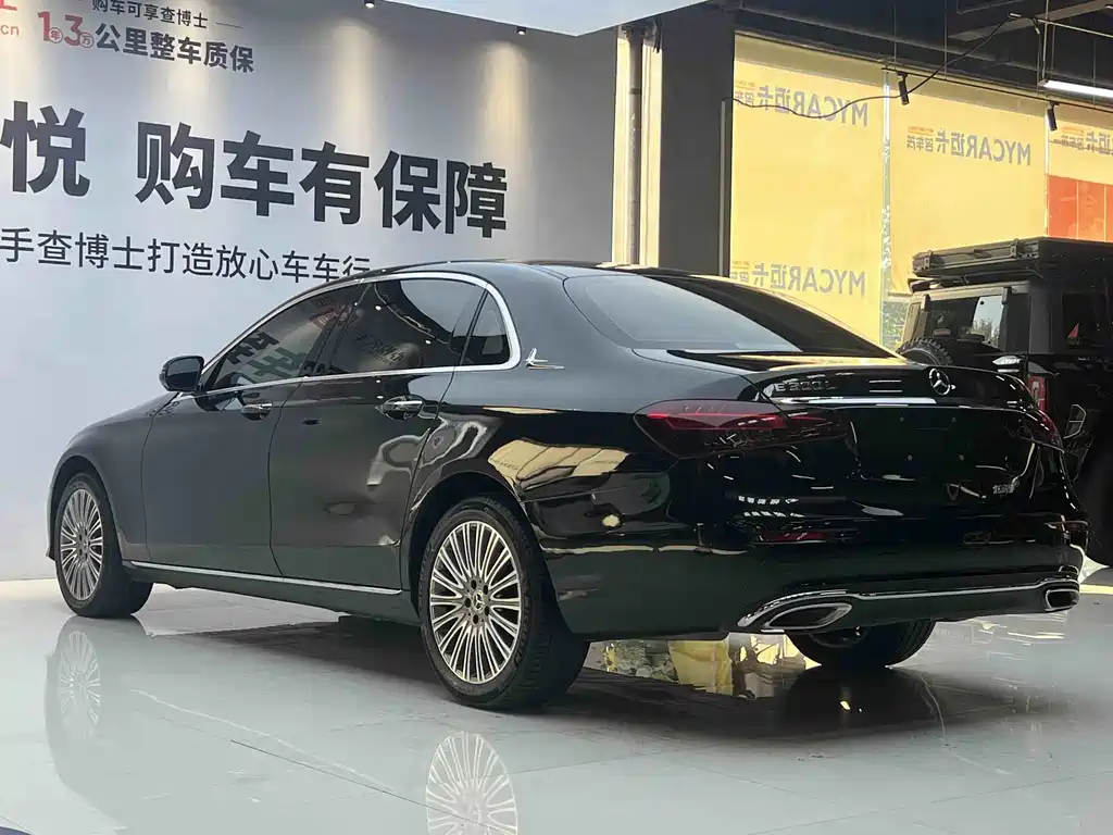 Mercedes-Benz E-Class — миниатюра 9